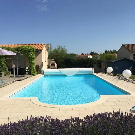 La Des Amis Bed & Breakfast