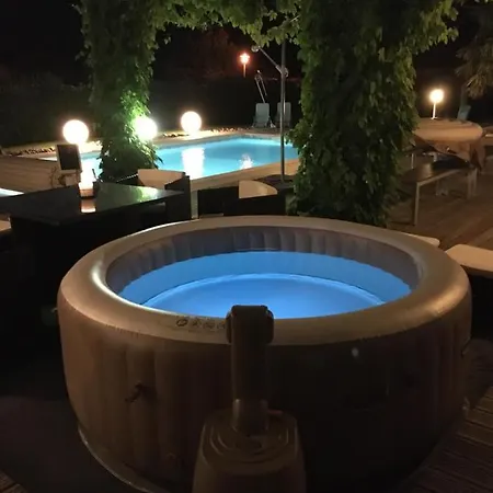 Bed & Breakfast La Des Amis Parthenay