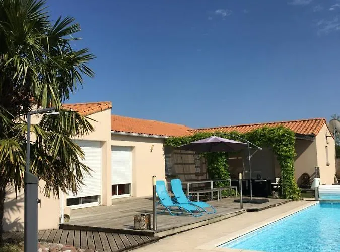 La Des Amis 4* Parthenay