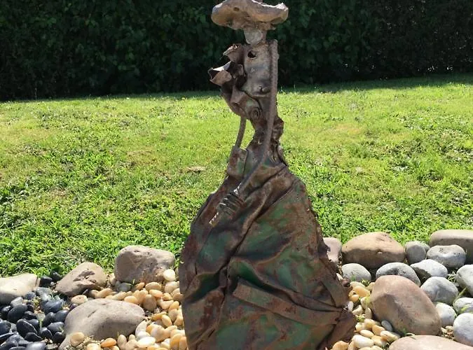 La Des Amis Bed and breakfast 4*