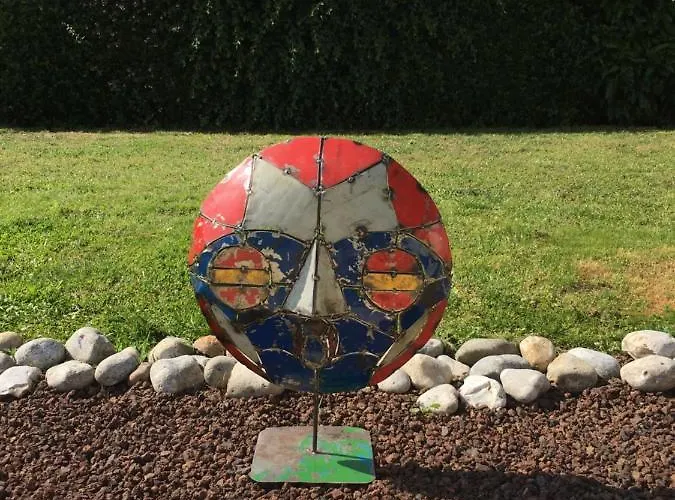 Bed & Breakfast La Des Amis 4*